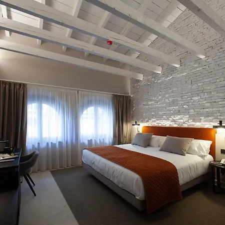 Palacete Colonial 3* León