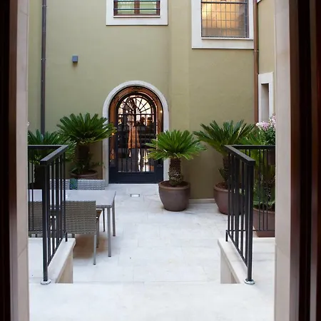 Palacete Colonial 3* レオン